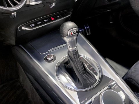 Audi TT 2.0 TFSI 45 S line Coupe 3dr Petrol S Tronic Euro 6 (s/s) (245 ps) Air Con 16