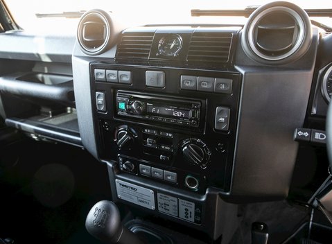 Land Rover Defender 110 XS Classic Series I 18