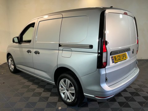 Volkswagen Caddy 2.0 TDI C20 Commerce Plus SWB Euro 6 (s/s) 5dr 4