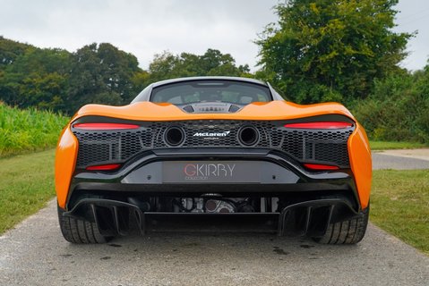 McLaren Artura 25