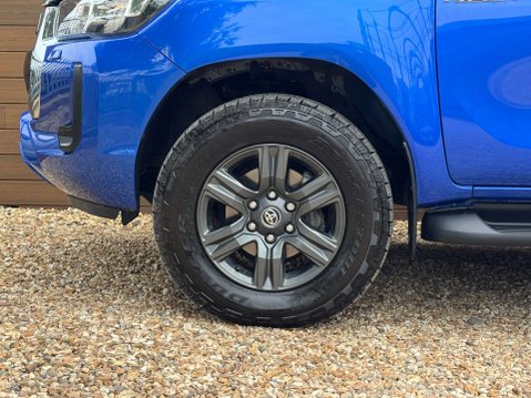 Toyota Hilux 2.4 HI-Luxury Icon D-4D 4WD Double Cab Auto 4WD 5dr 15