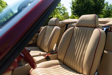 Aston Martin V8 Volante EFi 32