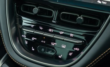 Aston Martin DBX '1913 Package' 20