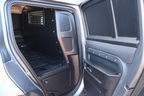 Land Rover Defender 110 HARD TOP MHEV expedition model ask about rear seat conversion 15
