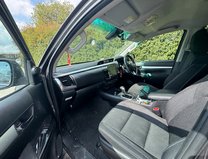 Toyota Hilux Invincible | Auto | 2.4 LT | Double Cab | Camera | Sensors | EURO 6 11