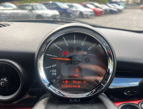 Mini Hatch 1.6 John Cooper Works 3dr 17