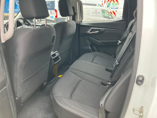Isuzu D-Max Isuzu D-Max Diesel 1.9l DL20 D/Cab 4x4 Fitted with Canopy 17