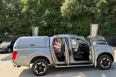 Nissan Navara DCI TEKNA AUTOMATIC - APPLE CAR PLAY - TOWBAR - REAR CANOPY 19
