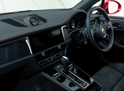 Porsche Macan GTS 15