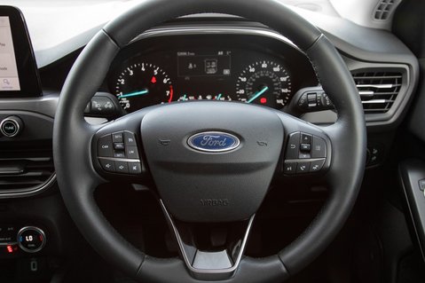 Ford Focus TITANIUM 20