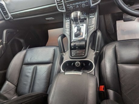 Porsche Cayenne 3.0 Cayenne V6 D Tiptronic S 4WD 5dr 52