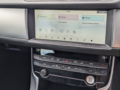 Jaguar XF PORTFOLIO 25