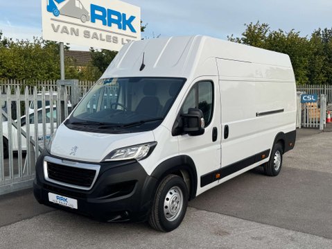 Peugeot Boxer 2.2 BlueHDi 435 Professional Premium + Panel Van 5dr Diesel Manual L4 H3 Eu 40