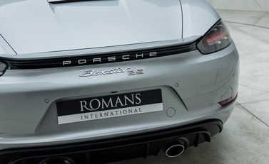 Porsche 718 Boxster 25 YEARS 32