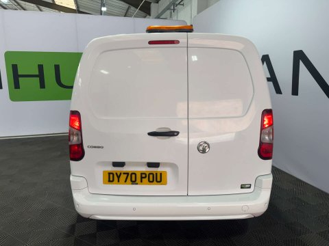 Vauxhall Combo 2300 1.5 SportIVE TD S/S 7