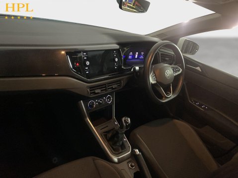 Volkswagen Polo 1.0 EVO Life Hatchback 5dr Petrol Manual Euro 6 (s/s) (80 ps) DAB Radio - R 14