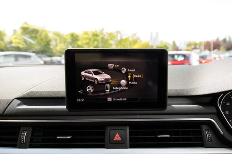 Audi A4 TFSI SE 21