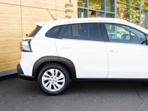 2023 Suzuki s-cross thumbnail 8