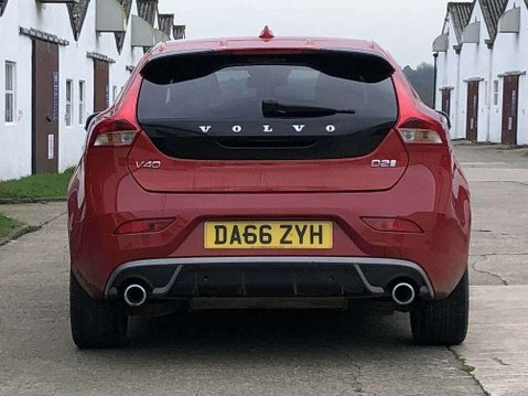 Volvo V40 2.0 D2 R-Design Pro Euro 6 (s/s) 5dr 7