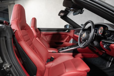 Porsche 911 TURBO S PDK. SPORTS CHRONO. HEATED & VENTILATED SEATS. PCCBS. LIFT. 12