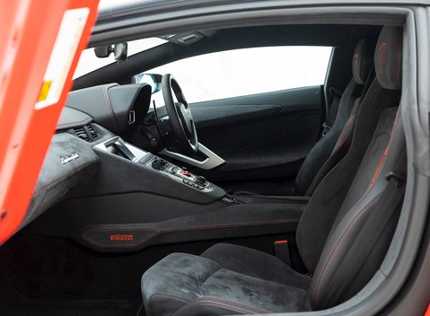 Lamborghini Aventador LP 700-4 Pirelli Edition 14