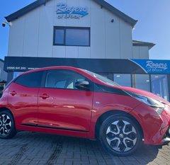 Toyota Aygo VVT-I X-TREND X-SHIFT 5 DOOR AUTO 1