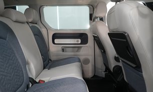 Volkswagen Id.Buzz Style One Owner Adaptive Cruise Electric Power Doors & Tailgate Rev Camera 22