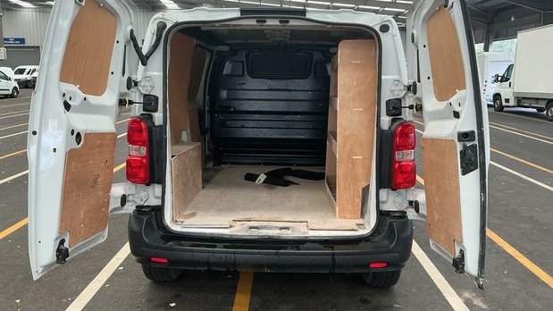 Vauxhall Vivaro SWB L1H1 Low Roof Prime F2900 Air Con EURO 6 NO VAT 5