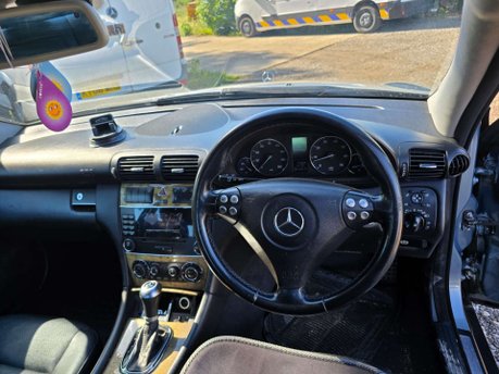 Mercedes-Benz C Class 1.8 C180 Kompressor Avantgarde SE Saloon 4dr Petrol Automatic (193 g/km, 14 10