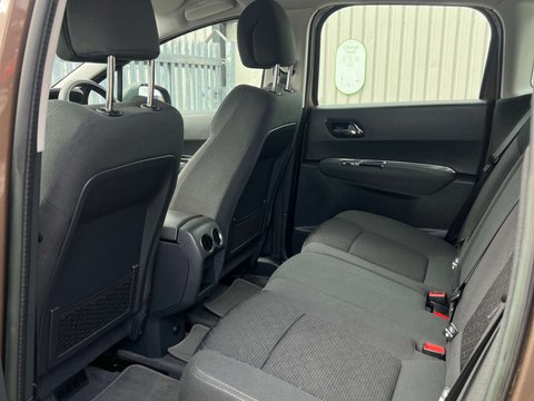 Peugeot 3008 1.6 3008 Active HDi 5dr 28