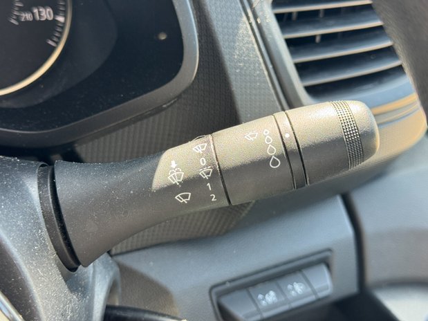 Renault Trafic AUTO SWB L1H1 Low Roof Business SL29 Air Con Sensors EURO 6 21