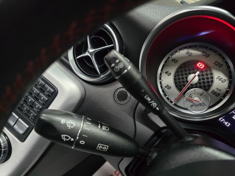 Mercedes-Benz SLK 3.5 SLK350 BlueEfficiency AMG Sport Edition 125 G-Tronic+ Euro 5 (s/s) 2dr 31