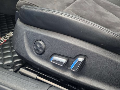 Audi RS4 4.2 FSI V8 Estate 5dr Petrol S Tronic quattro Euro 5 (450 ps) 10