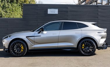 Aston Martin DBX 707 3