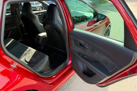 SEAT Leon TSI CUPRA 4DRIVE DSG ESTATE -BUCKET SEATS -CAMERA- SOUND -ACC -REVO STAGE 1 29