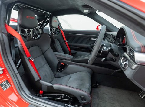 Porsche 911 GT3 RS (991.2) 7