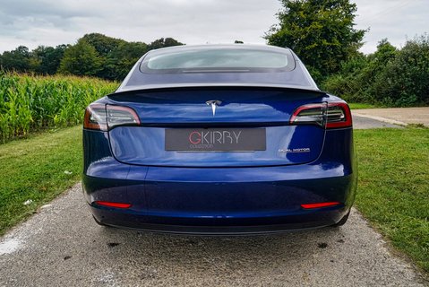 Tesla Model 3 PERFORMANCE 18