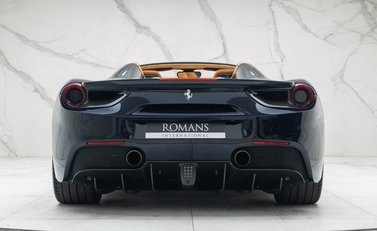 Ferrari 488 SPIDER 11
