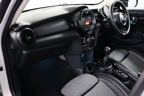 Mini Hatch COOPER CLASSIC 21