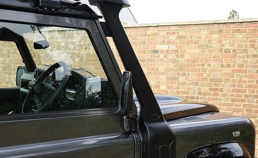 Land Rover 90 Adventure 13