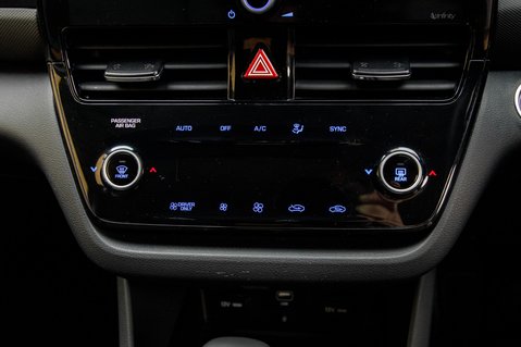 Hyundai IONIQ PREMIUM SE MHEV 28