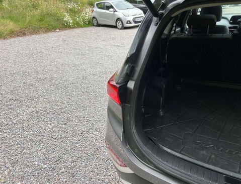 Hyundai SANTA FE 2.2 Santa Fe Premium SE CRDi Auto 4WD 5dr 47