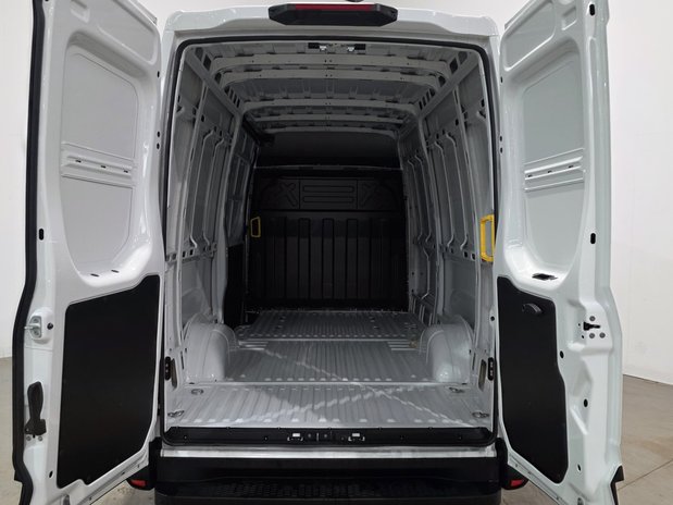 Iveco Daily 2.3 35S14 H2 Roof Business Van 3520L WB 8
