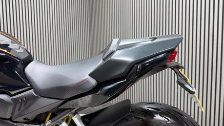 Honda CBR 2023 ONLY 4K LONG MOT WARRANTY 1 OWNER 650CC 7