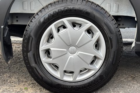 Ford Transit 290 L2 H2 130 ps Trend Panel Van - Air Con 27