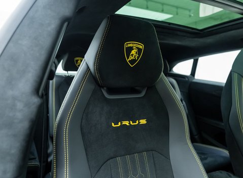 Lamborghini Urus Performante 12