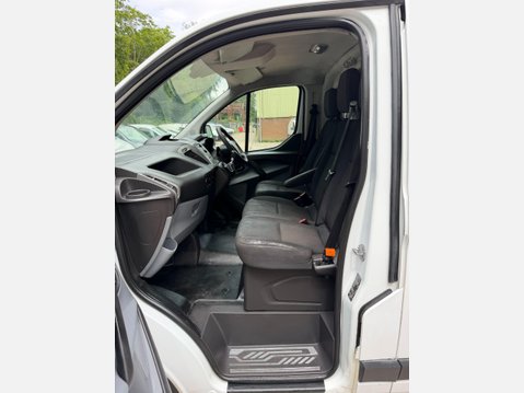 Ford Transit Custom 2.2 TDCi 270 Panel Van 5dr Diesel Manual L1 H1 (186 g/km, 123 bhp) 27