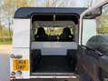 Land Rover Defender 2.2 Defender 90 Hard Top TD 4WD 5dr 27