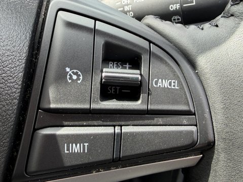 Suzuki Ignis 1.2 Dualjet 12V Hybrid SZ5 5dr 33