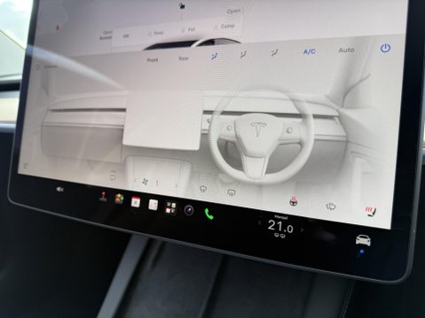 Tesla Model 3 Saloon 4dr Electric Auto RWD (241 bhp) 44